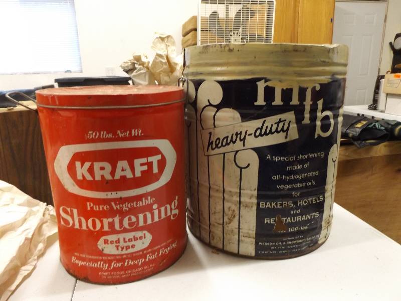 lot 92 image: Old cans