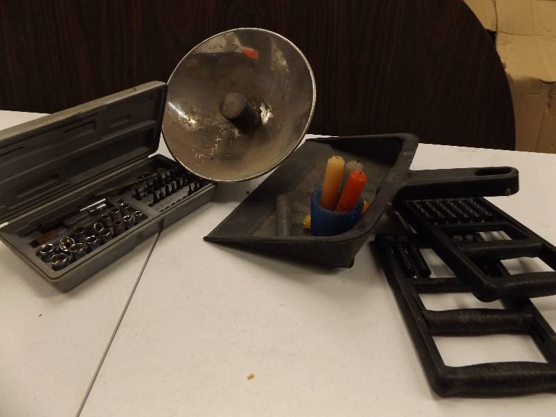 lot 105 image: Light Tape Player and heater