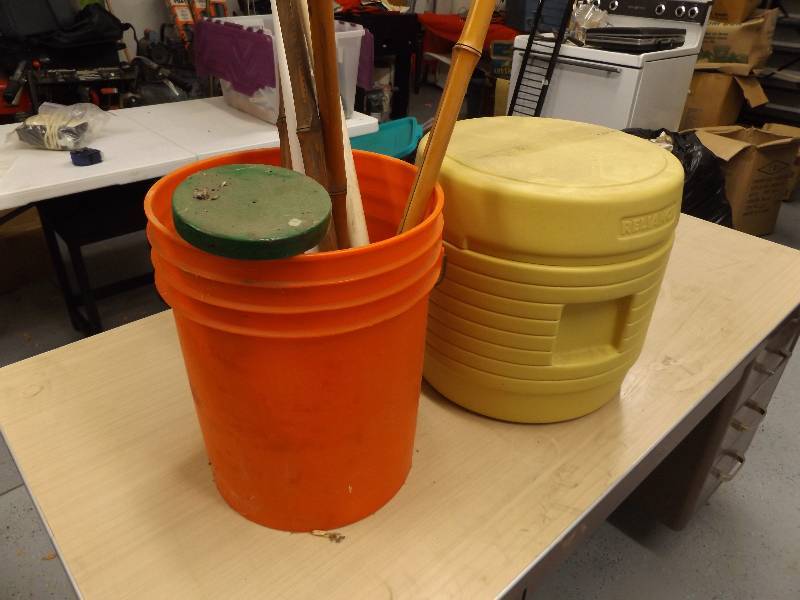 lot 115 image: Toilet and yard torches