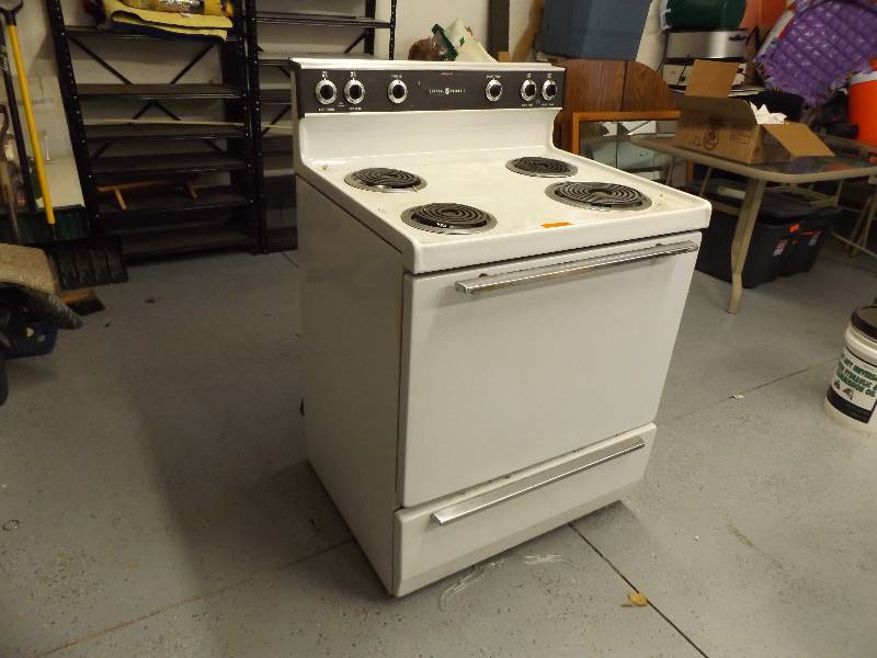 lot 139 image: Stove