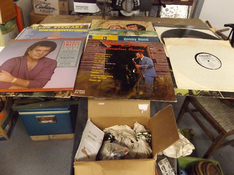 lot 33 image: Country Western Records