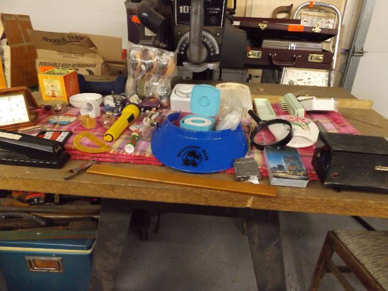lot 38 image: Transistor Radio, Mementos, Hand Weight
