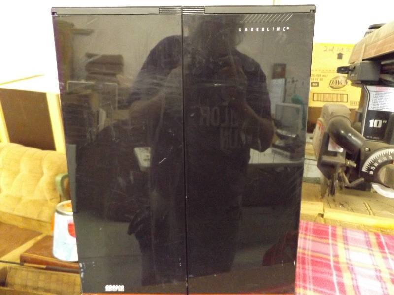 lot 45 image: Music CDs & Holder
