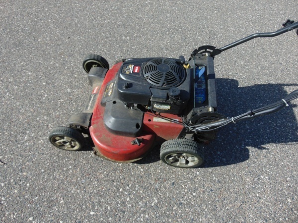 lot 6 image: Toro Time Master Self-Propelled 30 Push Mower