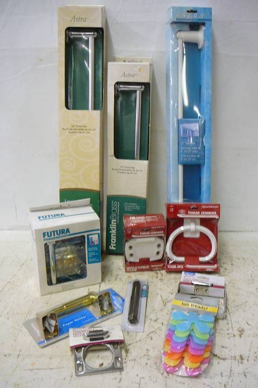 Lot of Bathroom items