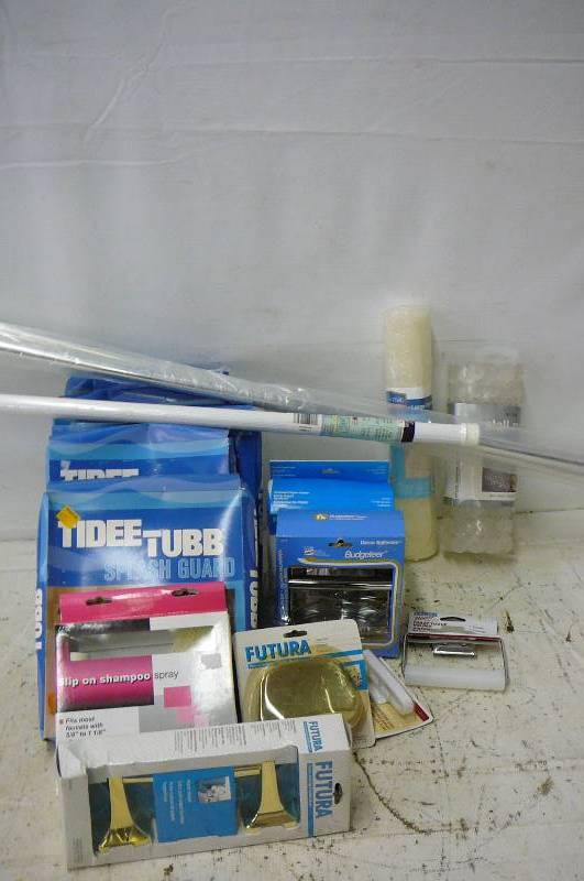 Lot of Bathroom items