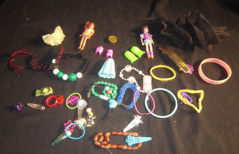 LOT - Polly Pocket, Barbie Pieces, Hair Pieces, ETC