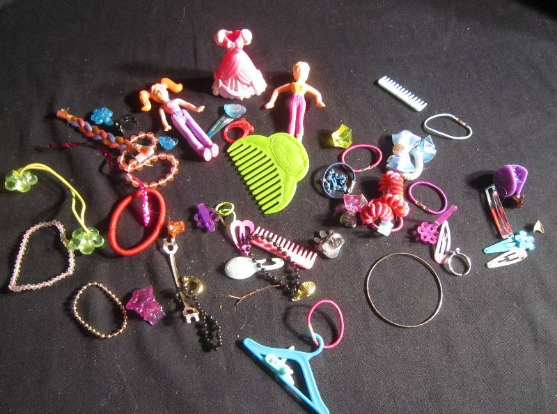 LOT - Polly Pocket, Barbie Pieces, Hair Pieces, ETC