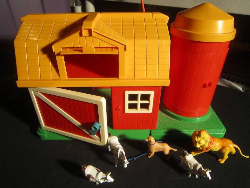 Playworld Toys - Barn