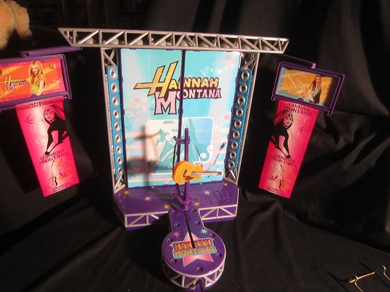 Hannah Montana Stage