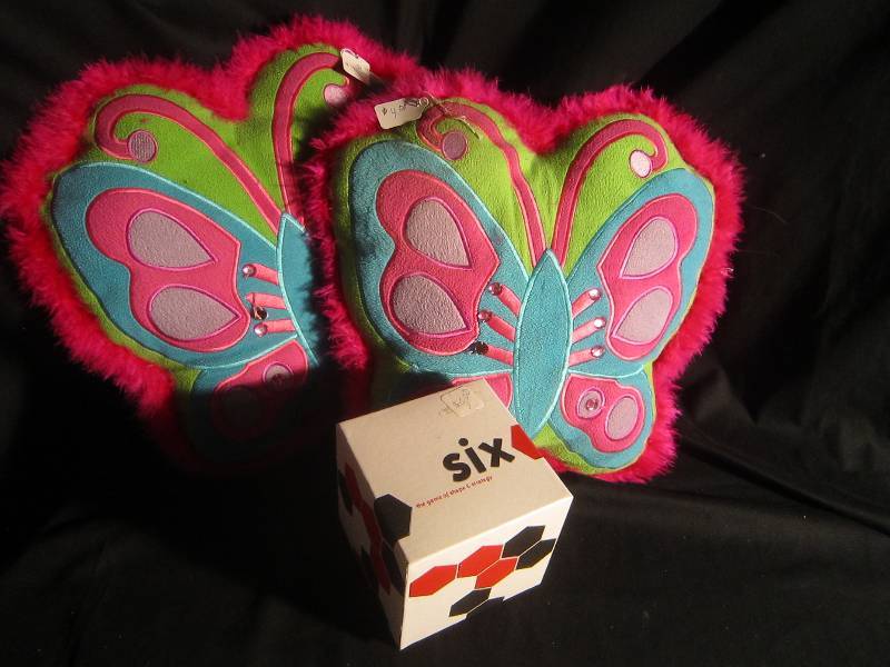 LOT - Pillows & Six Game