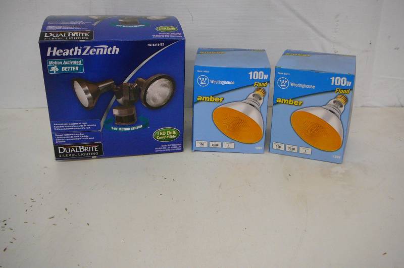 lot 19 image: Light Fixture, Heath Zenith 240 degree Motion Sensor New 2 1000w Flood Lights