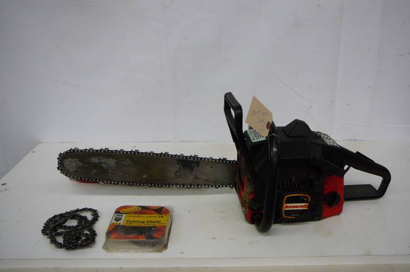 lot 32 image: Chain saw Jonsereds 510sp 2 extra Chains Runs and Works