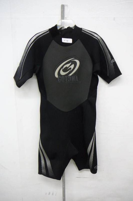 lot 42 image: Wet Suit Gotcha 2.2MM Titanium Mens Large