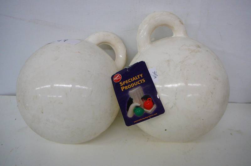 lot 49 image: PWB Person Watercraft Buoys Size 8 #140 white