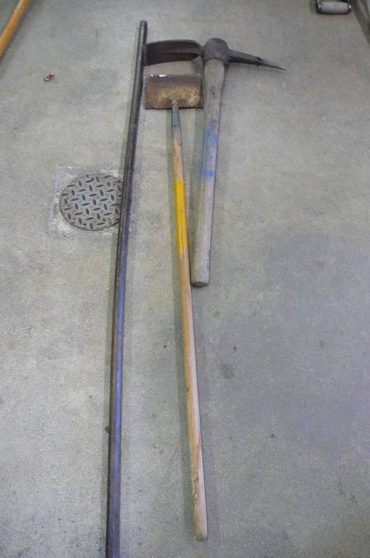lot 54 image: Lot of Yard tools , pick axe, scraper, Long bar