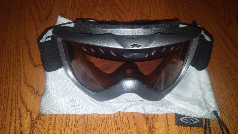 Smith goggles with case