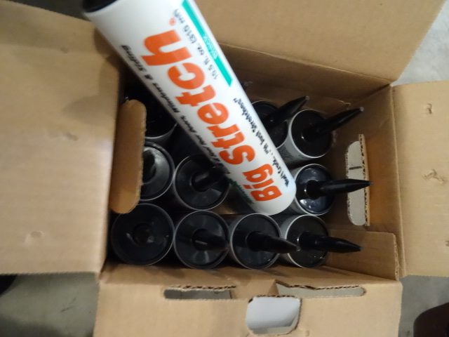 Big Stretch Caulking Black Color